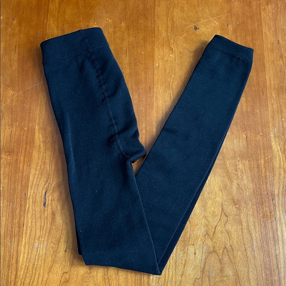 Laura Ashley Plush Fleece Lined Footless Legging in Black. Women’s M/L. - Picture 3 of 9